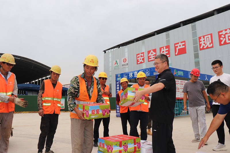 情系農(nóng)民工，慰問暖人心