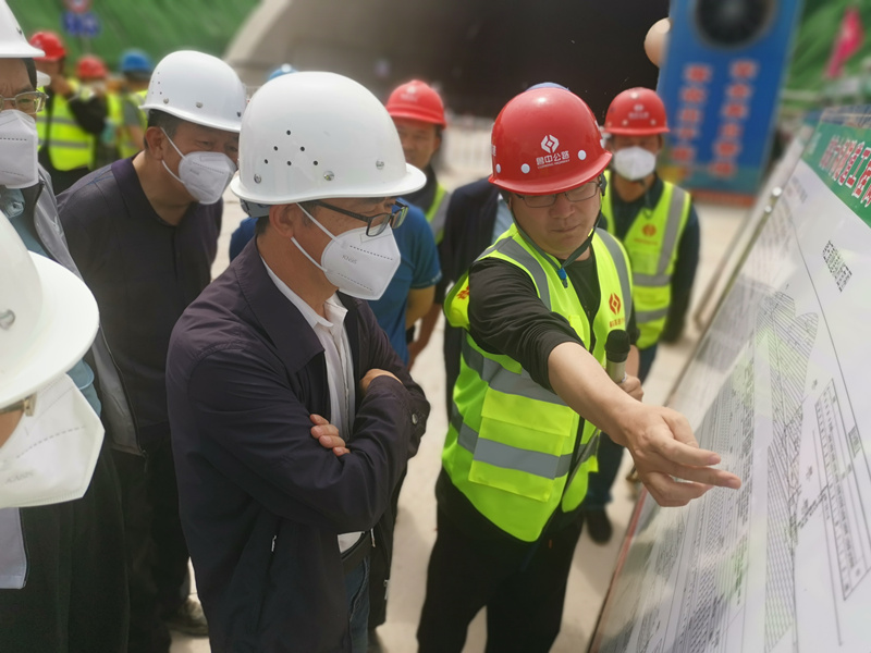 省交通運輸廳對臨臨項目進行隧道工程專項檢查