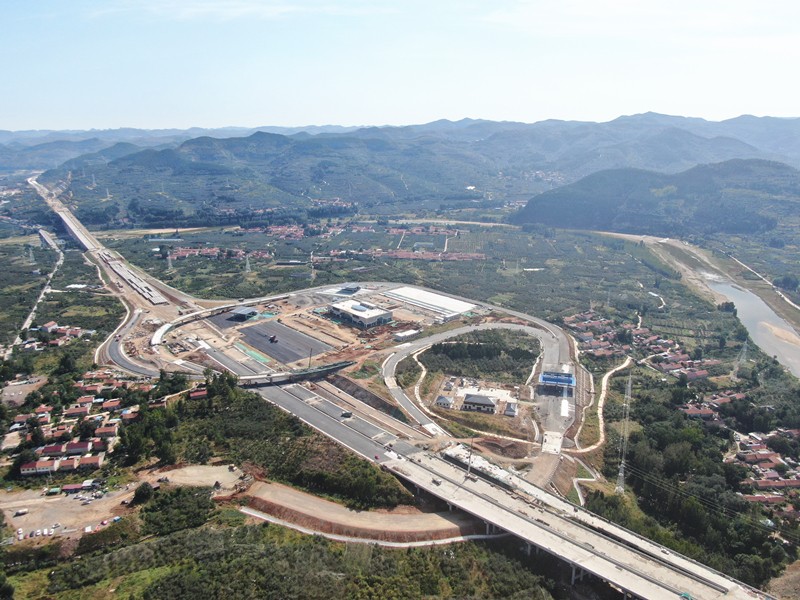 2、沂源南互通初具規(guī)模_副本