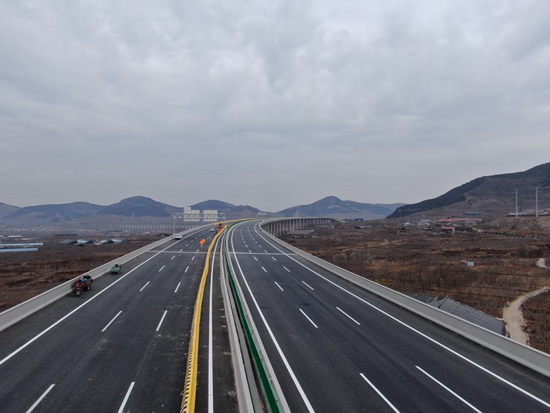 魯中公路臨臨項(xiàng)目施工六合同在山東高速集團(tuán)2023年度“強(qiáng)國示范”勞動(dòng)競賽中獲多項(xiàng)表彰