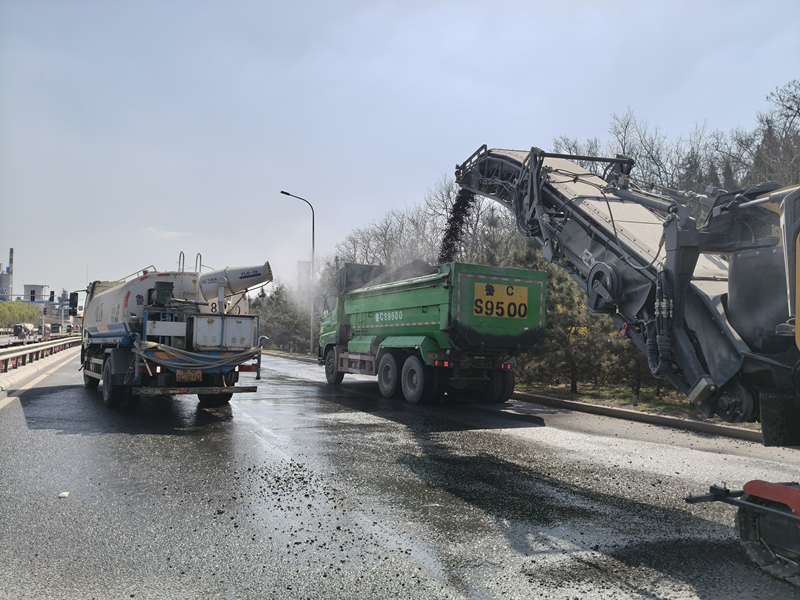 【一提三?！刻豳|(zhì)增效，S102項目解難題出實招見實效