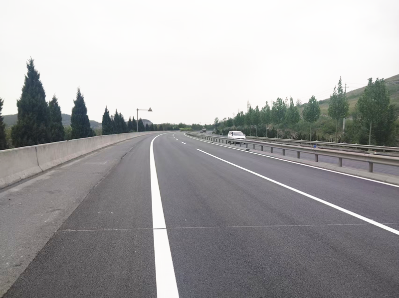 【一提三?！縎102大中修工程全線通車 譜寫暢通出行新畫卷