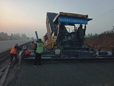 我自豪，我是公路人