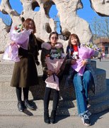 面朝大山，春暖花開