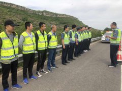 養(yǎng)護(hù)工程分公司青蘭高速小修保養(yǎng)項目部組織防汛應(yīng)急演練