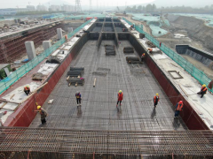 畫中的身影，心里的面孔