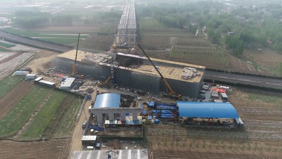 新寧高速興隆莊特大橋開(kāi)展上部結(jié)構(gòu)現(xiàn)澆箱梁鋼筋綁扎施工