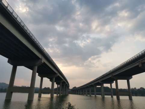 不斷挑戰(zhàn)、突破自我