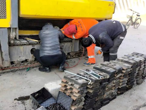 第三工程公司開展筑路施工機具冬修工作