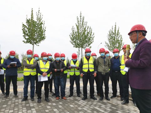 【抓作風(fēng) 創(chuàng)效益】公司召開中水管道安裝項(xiàng)目施工現(xiàn)場會議