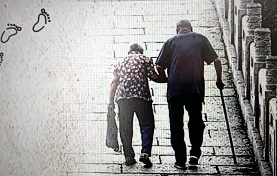 看見(jiàn)父親的背影  ——感恩父親節(jié)