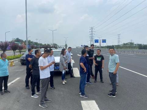 【抓作風(fēng) 創(chuàng)效益】魯山大道―魯泰大道互通立交橋工程、魯山大道拓寬改造工程順利通過交工驗(yàn)收