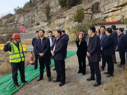 臨臨高速公路沂源段協(xié)調(diào)會議在第六標(biāo)段項(xiàng)目部召開