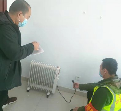 臨臨六標(biāo)項(xiàng)目部開(kāi)展宿舍取暖設(shè)施隱患排查