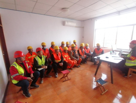 臨臨六標(biāo)項(xiàng)目部開展新入場工人安全培訓(xùn)