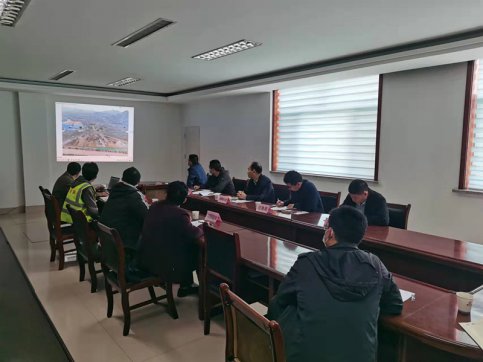 【臨臨風(fēng)采】臨臨高速六標(biāo)曹家頂隧道下穿X022縣道改路繞行交通組織專家評審會(huì)